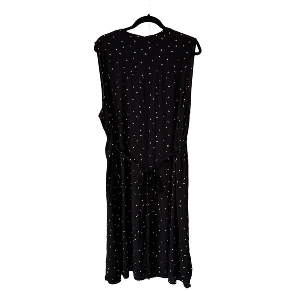 Ditsy Floral Plus Size Sleeveless Shirt Dress with Ties - Size 2X / 3X - Picture 2 of 8